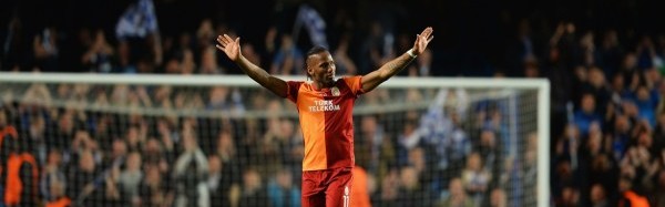  多特蒙德绝杀对手，惊险晋级欧冠八强  