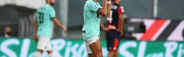  国米传奇马特拉齐现身教练席，临时指导防守  