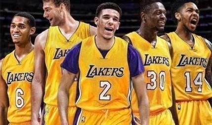 勇士逆转太阳豪取七连胜领跑联盟  