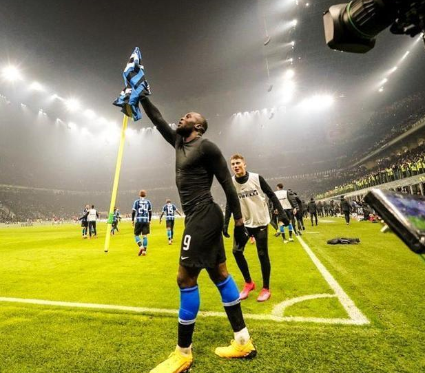  国际米兰主场逆转战胜罗马暂登榜首  