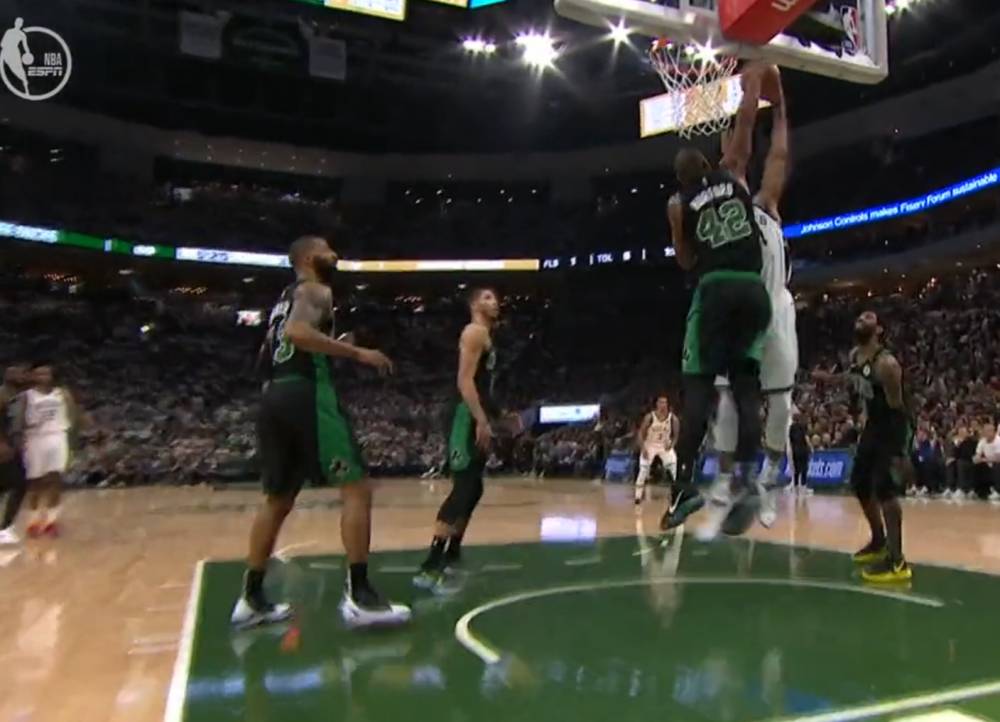  字母哥暴扣统治禁区雄鹿主场击退凯尔特人  