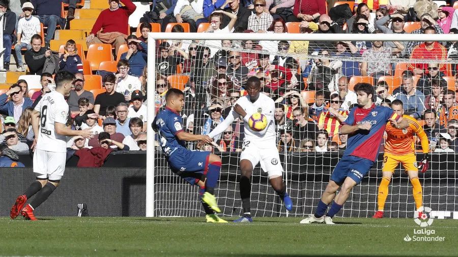  热那亚凭借反击战术战胜博洛尼亚全取三分